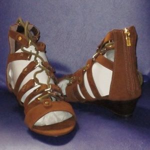 NIB Victoria's Secret Mini Wedge Gladiator Sandals